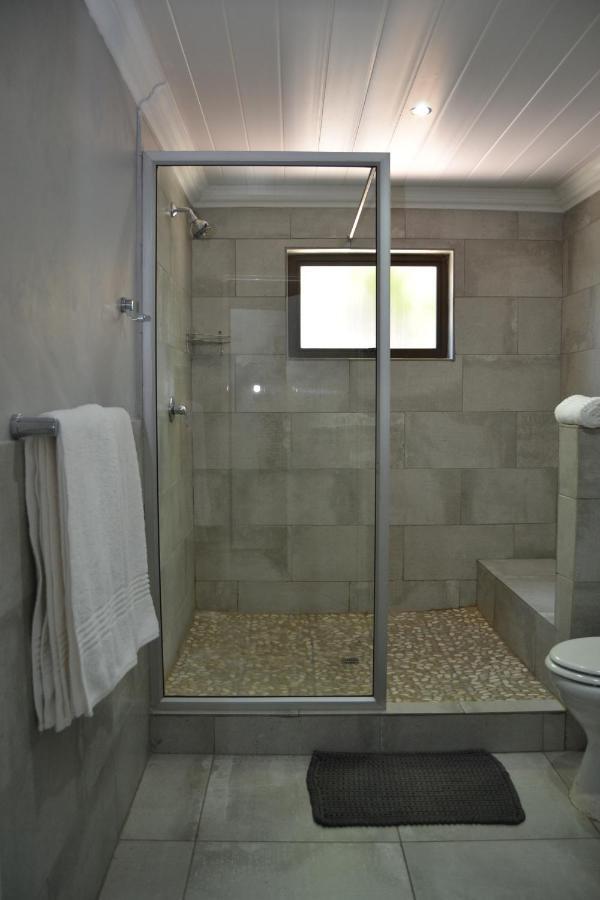 African Sands Guesthouse Load Shedding Free Bloemfontein Esterno foto