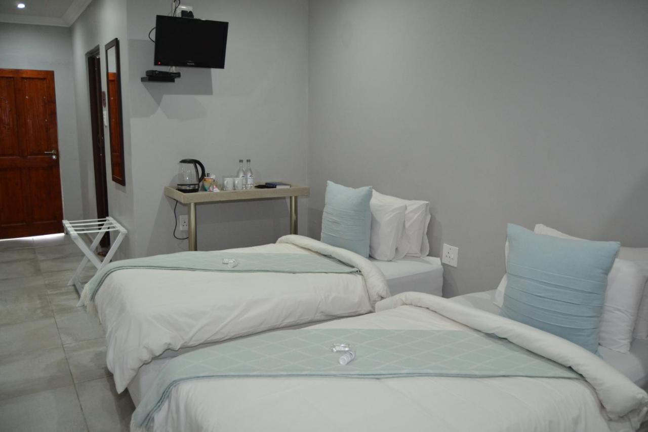 African Sands Guesthouse Load Shedding Free Bloemfontein Esterno foto