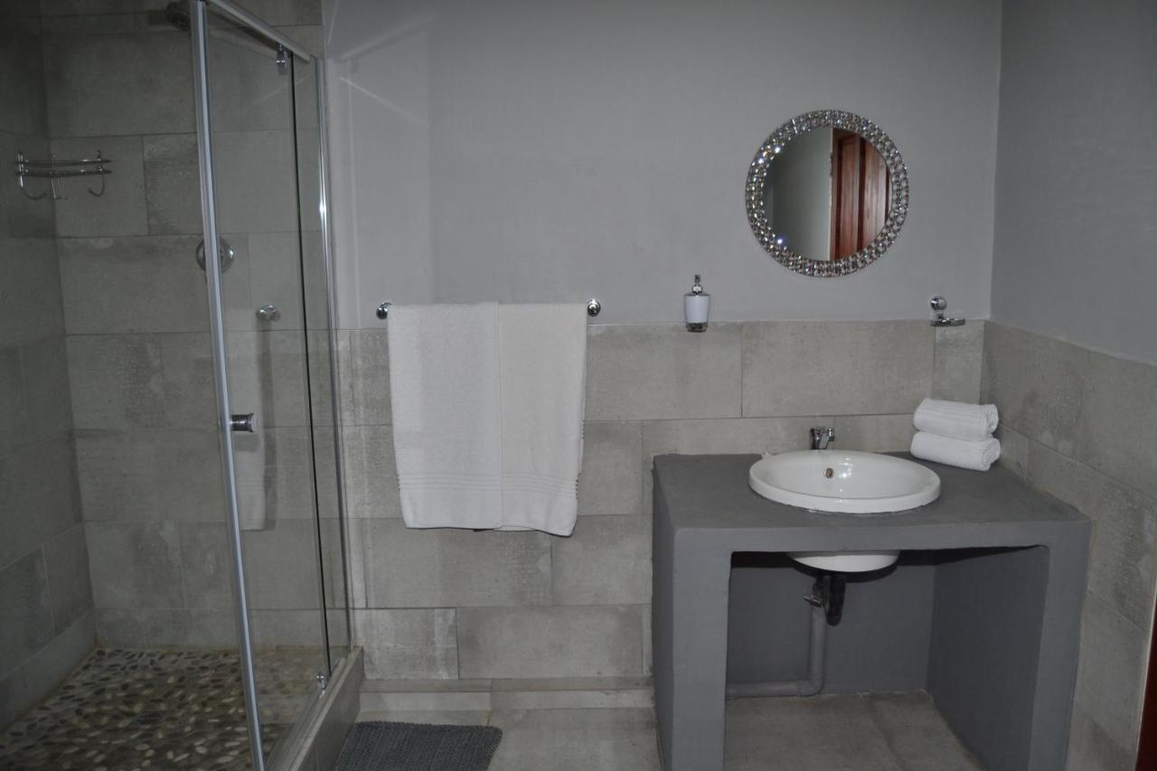 African Sands Guesthouse Load Shedding Free Bloemfontein Esterno foto